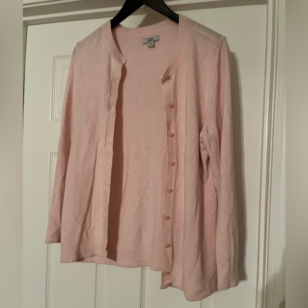 🐠Croft & Barrow. Button Down Sweater. Pink. Size Medium.